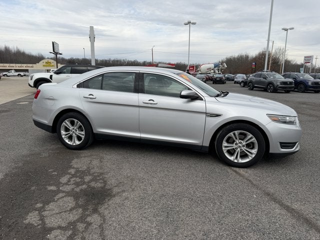 2018 Ford Taurus SEL