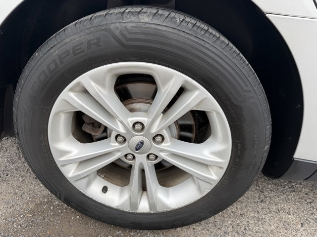 2018 Ford Taurus SEL