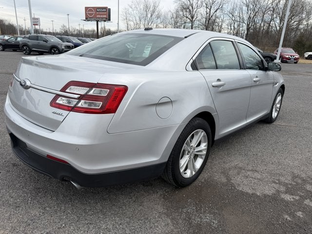 2018 Ford Taurus SEL
