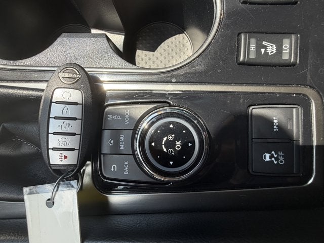 2023 Nissan Maxima SV