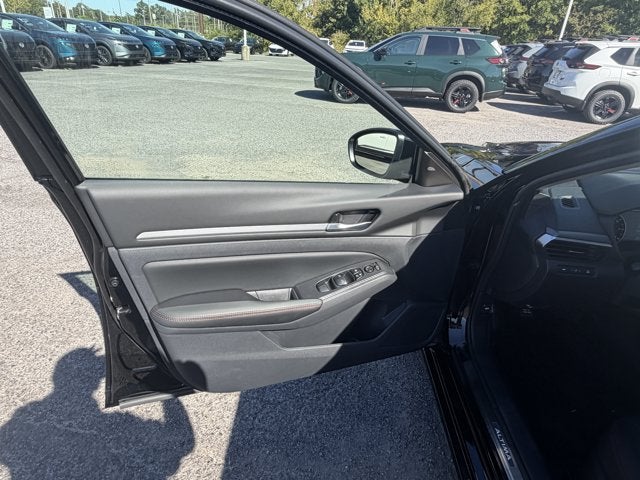 2026 Nissan Altima SR