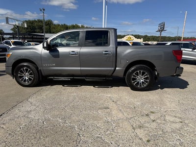 2021 Nissan Titan SV