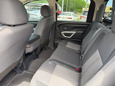 2022 Nissan Titan SV