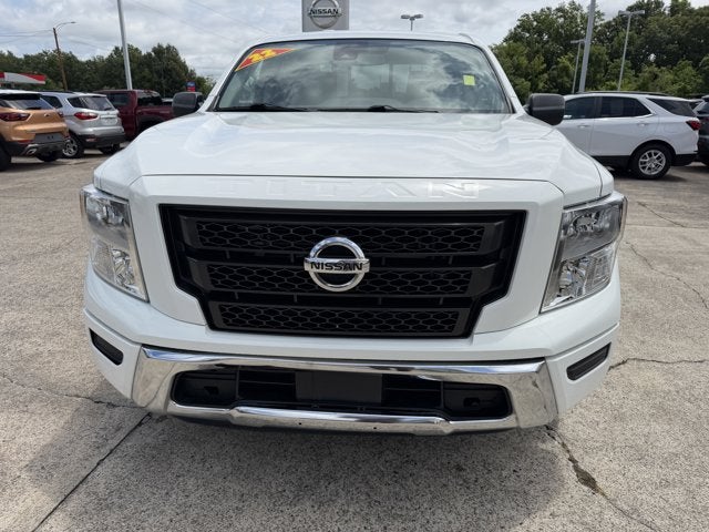 2022 Nissan Titan SV