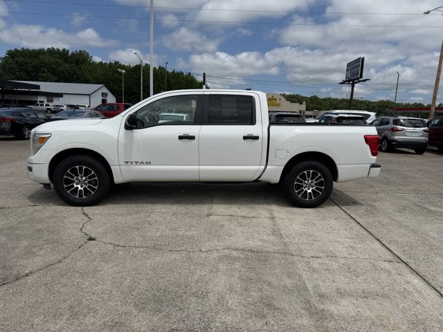 2022 Nissan Titan SV