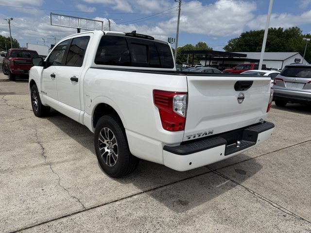 2022 Nissan Titan SV