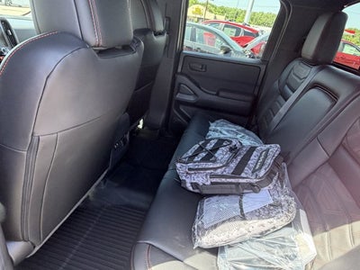 2026 Nissan Frontier Base