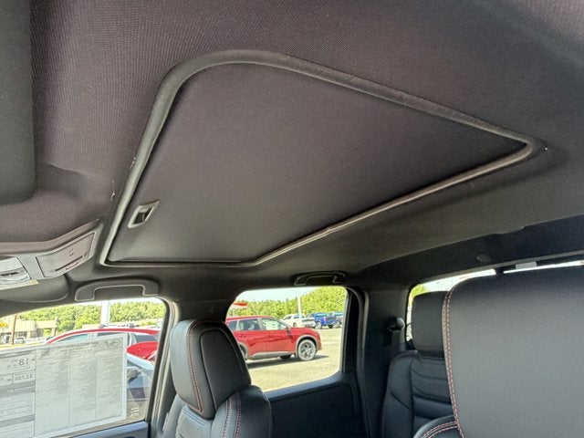 2026 Nissan Frontier Base