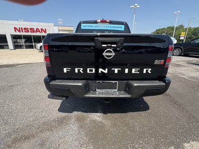 2025 Nissan Frontier SV