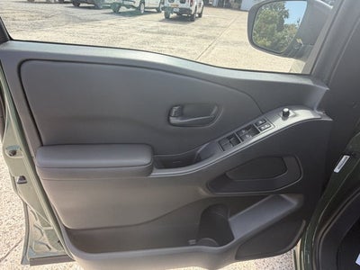 2027 Nissan Frontier SV