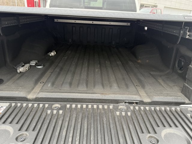 2025 Nissan Frontier SL