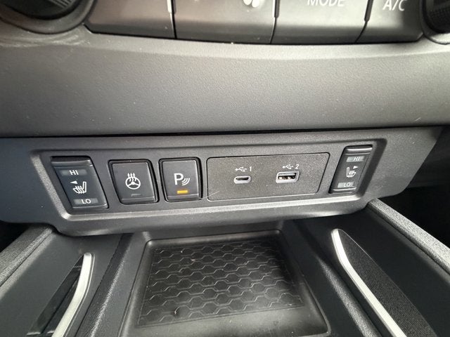 2025 Nissan Frontier SL