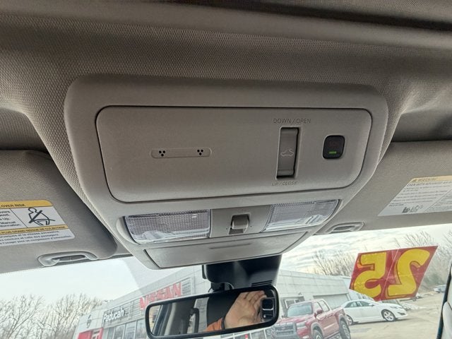 2025 Nissan Frontier SL