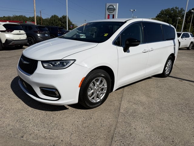 2024 Chrysler Pacifica