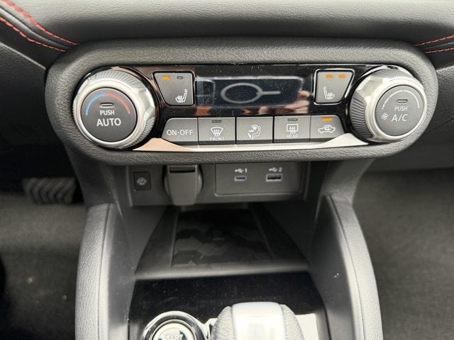 2025 Nissan Versa SR