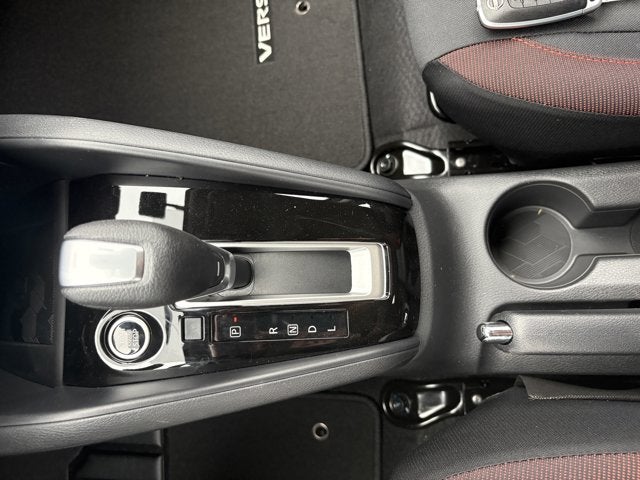 2025 Nissan Versa SR