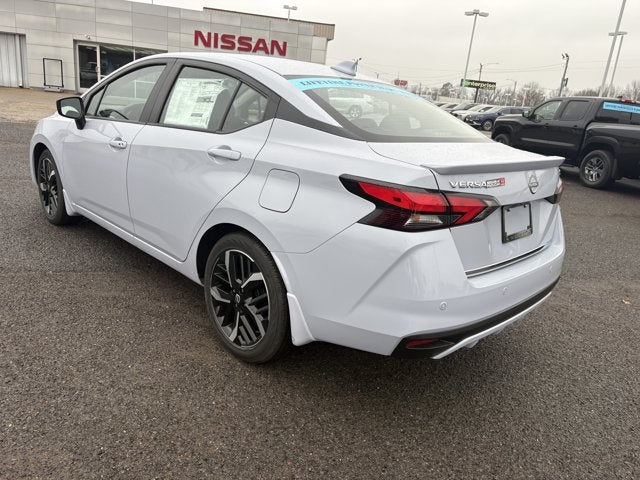 2025 Nissan Versa SR