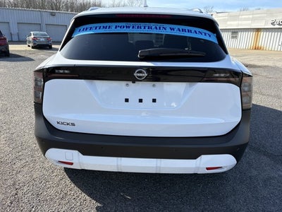 2025 Nissan Kicks SV
