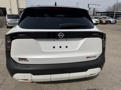 2025 Nissan Kicks SR