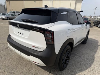 2025 Nissan Kicks SR