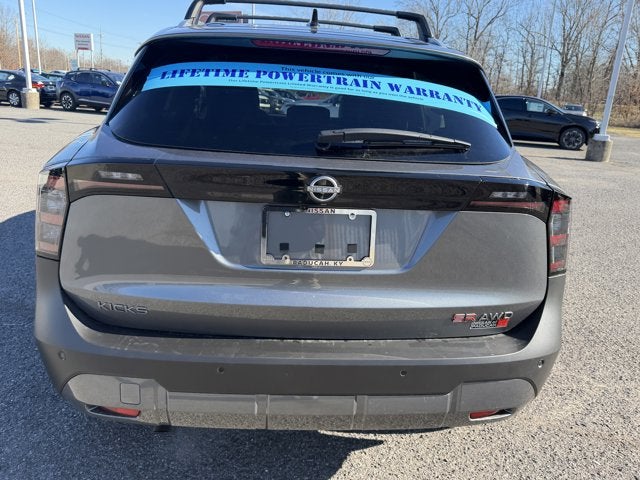 2026 Nissan Kicks SR