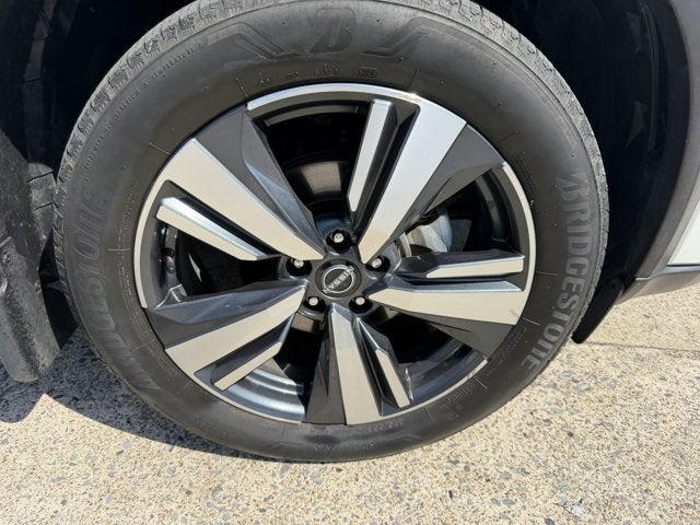 2024 Nissan Rogue SL