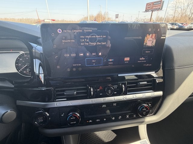 2026 Nissan Pathfinder SV