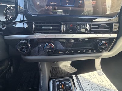 2026 Nissan Pathfinder SV