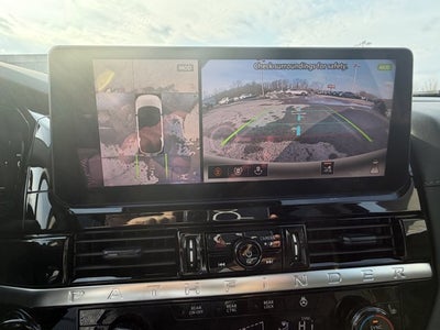 2026 Nissan Pathfinder SV