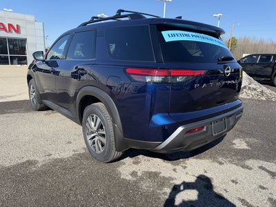 2026 Nissan Pathfinder SL