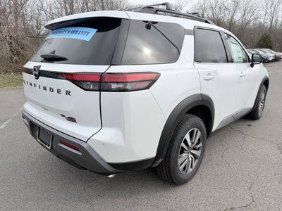 2026 Nissan Pathfinder SL