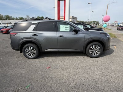 2026 Nissan Pathfinder SL