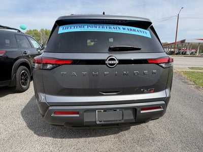 2026 Nissan Pathfinder SL