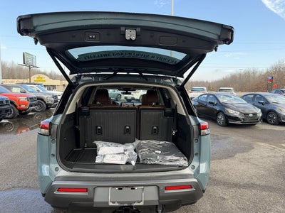 2026 Nissan Pathfinder Platinum