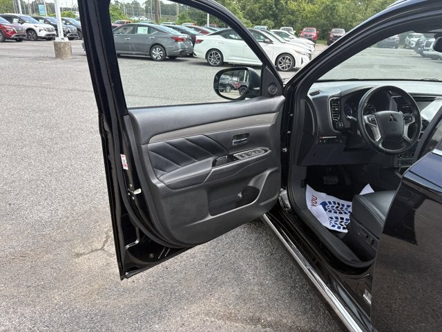 2022 Mitsubishi Outlander PHEV Base