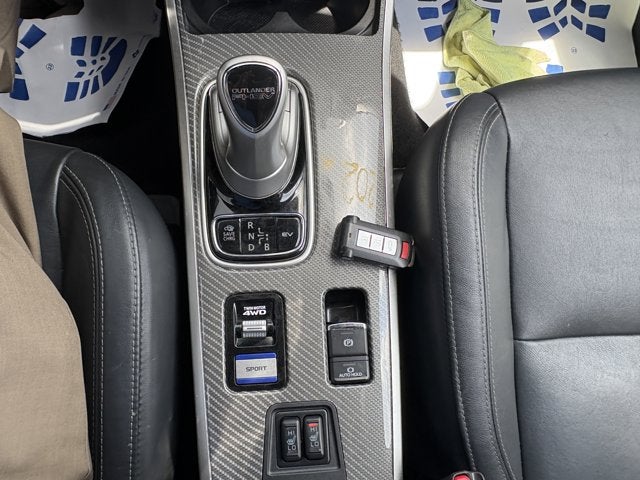 2022 Mitsubishi Outlander PHEV Base