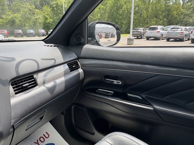 2022 Mitsubishi Outlander PHEV Base