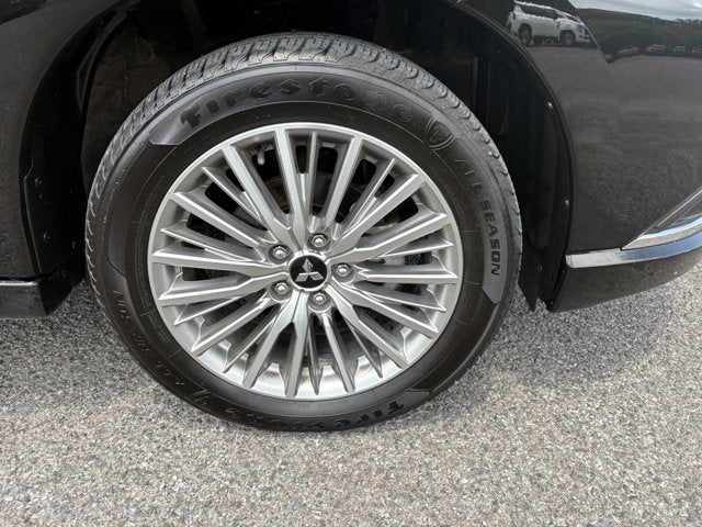 2022 Mitsubishi Outlander PHEV Base