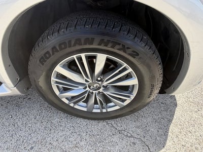 2022 INFINITI QX80 LUXE
