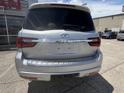 2022 INFINITI QX80 LUXE