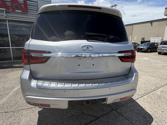 2022 INFINITI QX80 LUXE
